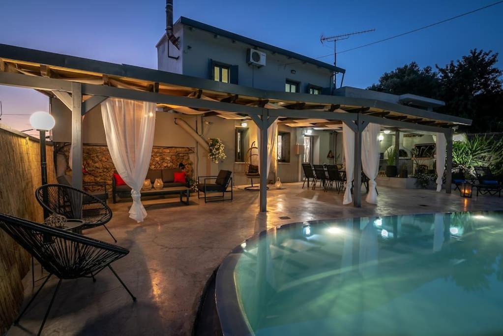 Casa Del Miele, Private Pool, Bbq, Mountain View. Villa Alikianos Bagian luar foto